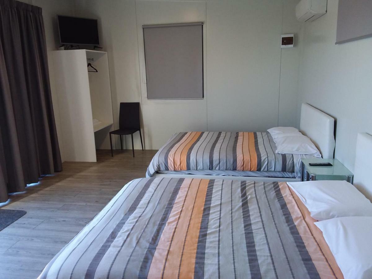 Pine Lake View Lodge Kaiapoi Экстерьер фото