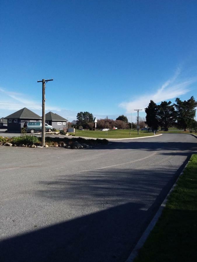 Pine Lake View Lodge Kaiapoi Экстерьер фото